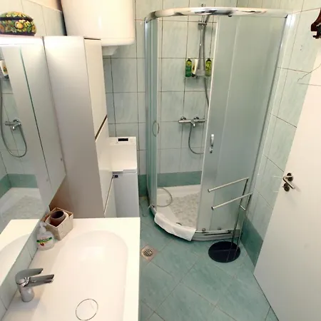 Pristine One-bedroom In Ired Apartment Piran