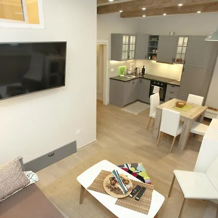 Pristine One-bedroom In Ired *